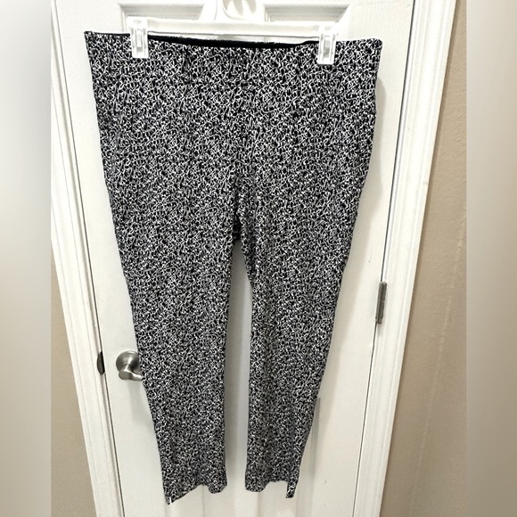 Investments Pants - INVESTMENTS Slim Factor pull on slimming waistband pants size 2X black white